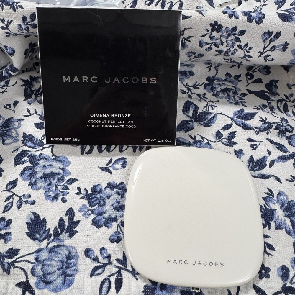 Marc Jacobs O!Mega Bronze Coconut Perfect Tan Matte Bronzer - 104 Tan Tastic NIB